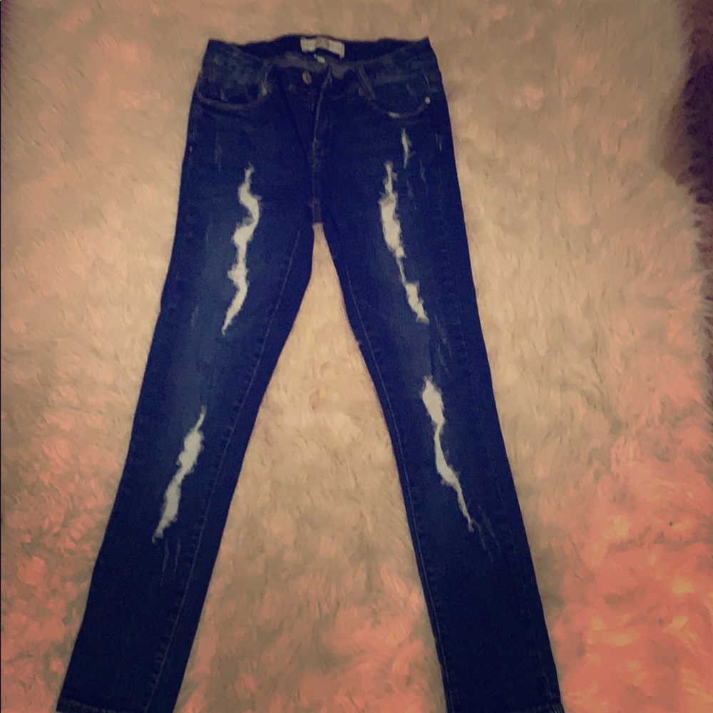 Distressed Skinny Jean